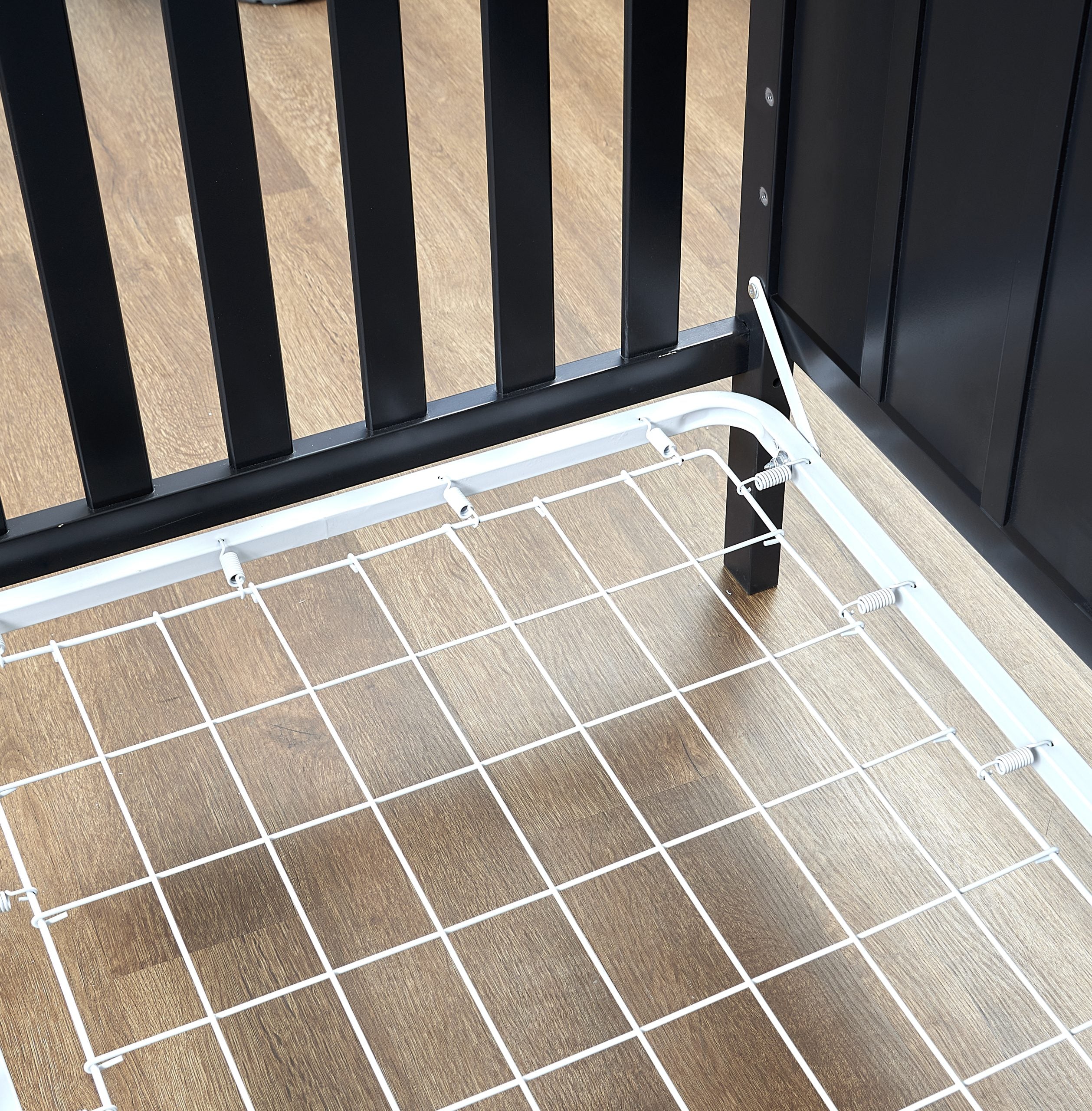 Essex Crib & Changer - Image 5